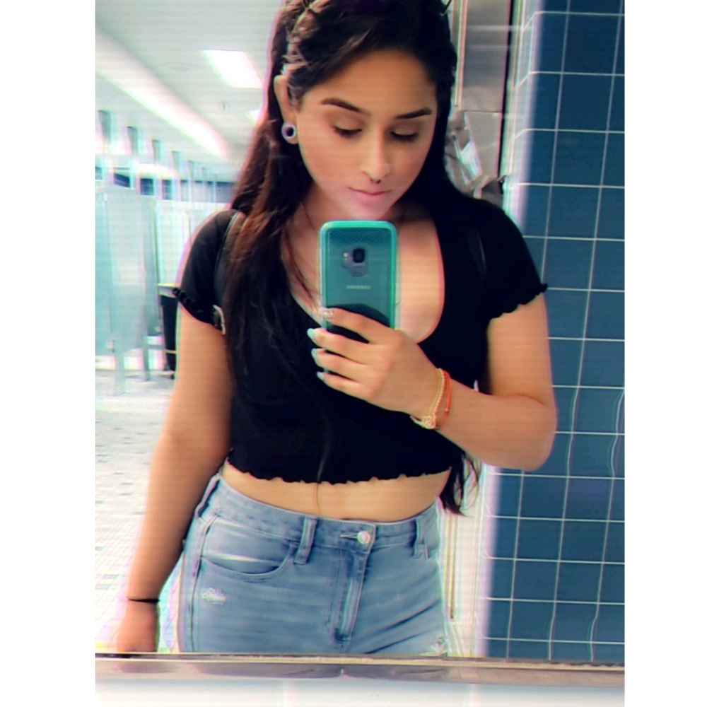 Meet your Posher, Rebecca